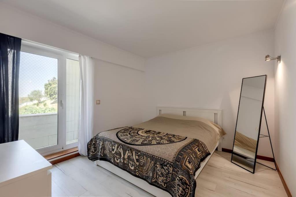 Spacious 3-Bedroom Condo In Lisbona Esterno foto